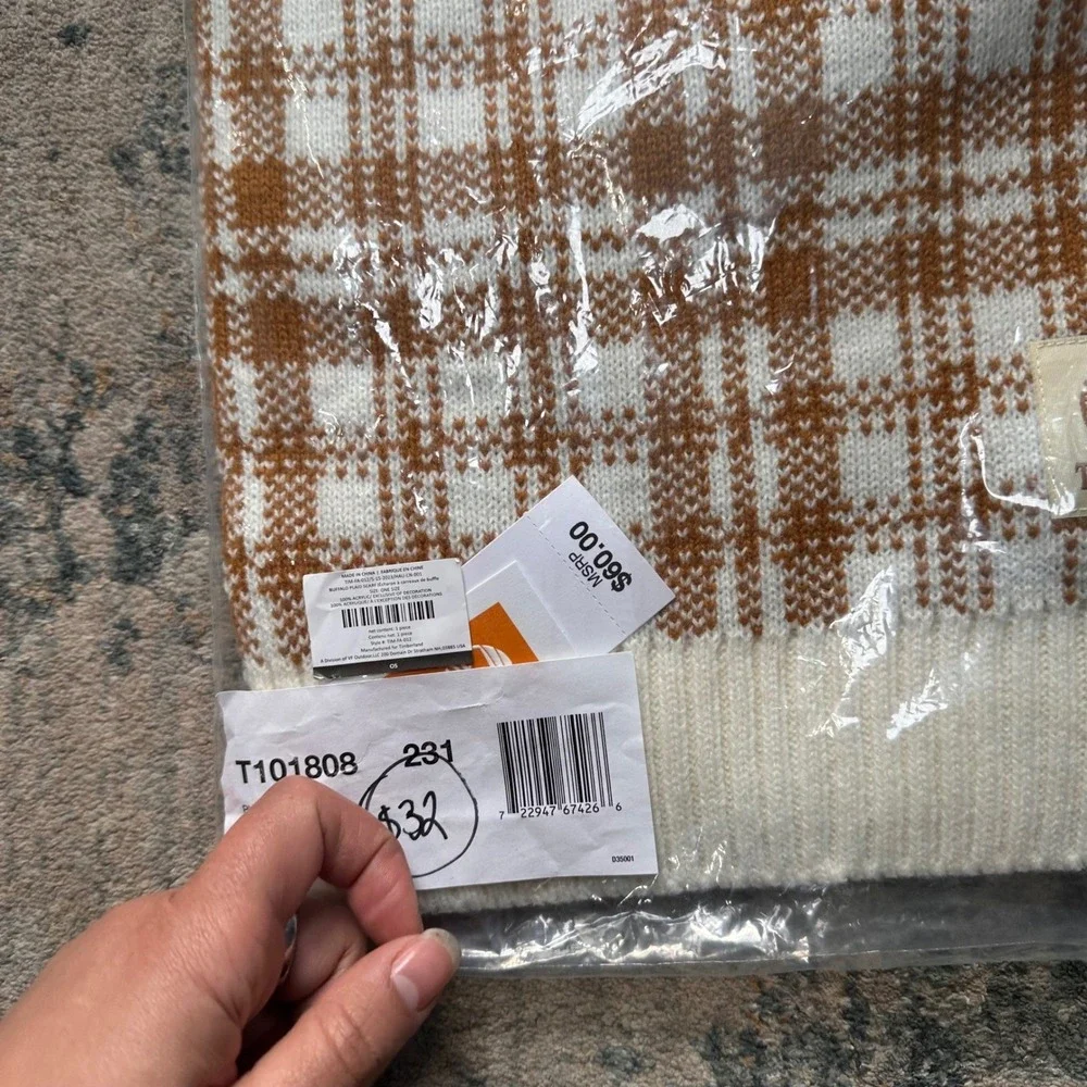 Timberland Buffalo Plaid Scarf Unisex OS Wheat White Knit Check T101808‎